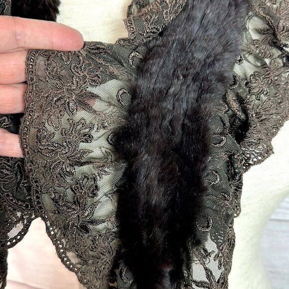 Linda Richards Luxury Lace and Rabbit Fur
Scarf Brown - Picture 6 of 9